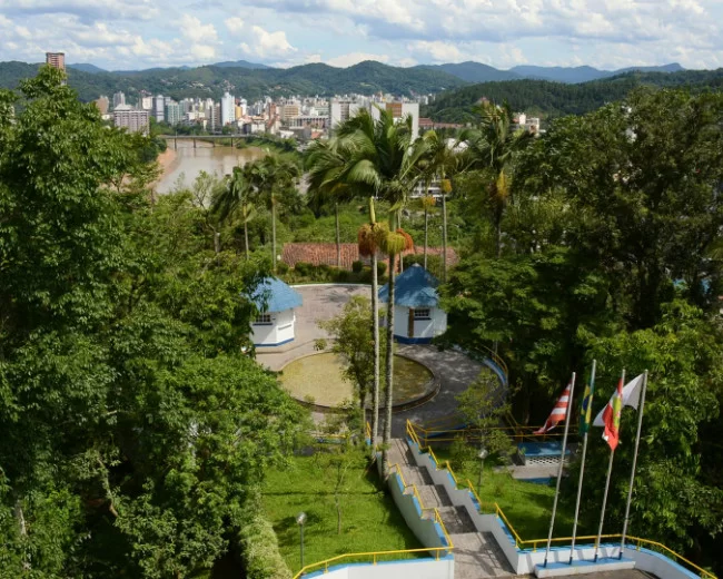 Descubra o que fazer em Blumenau hoje!