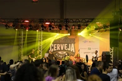 17º Festival Brasileiro da Cerveja reúne gastronomia, música e grandes rótulos em Blumenau
